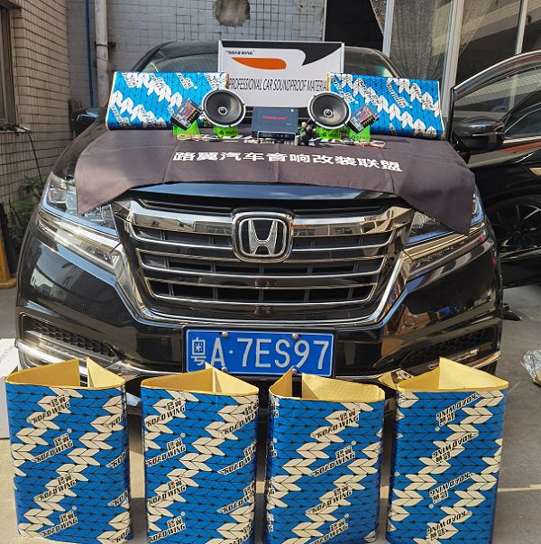 本田艾力紳升級法國路翼汽車音響！